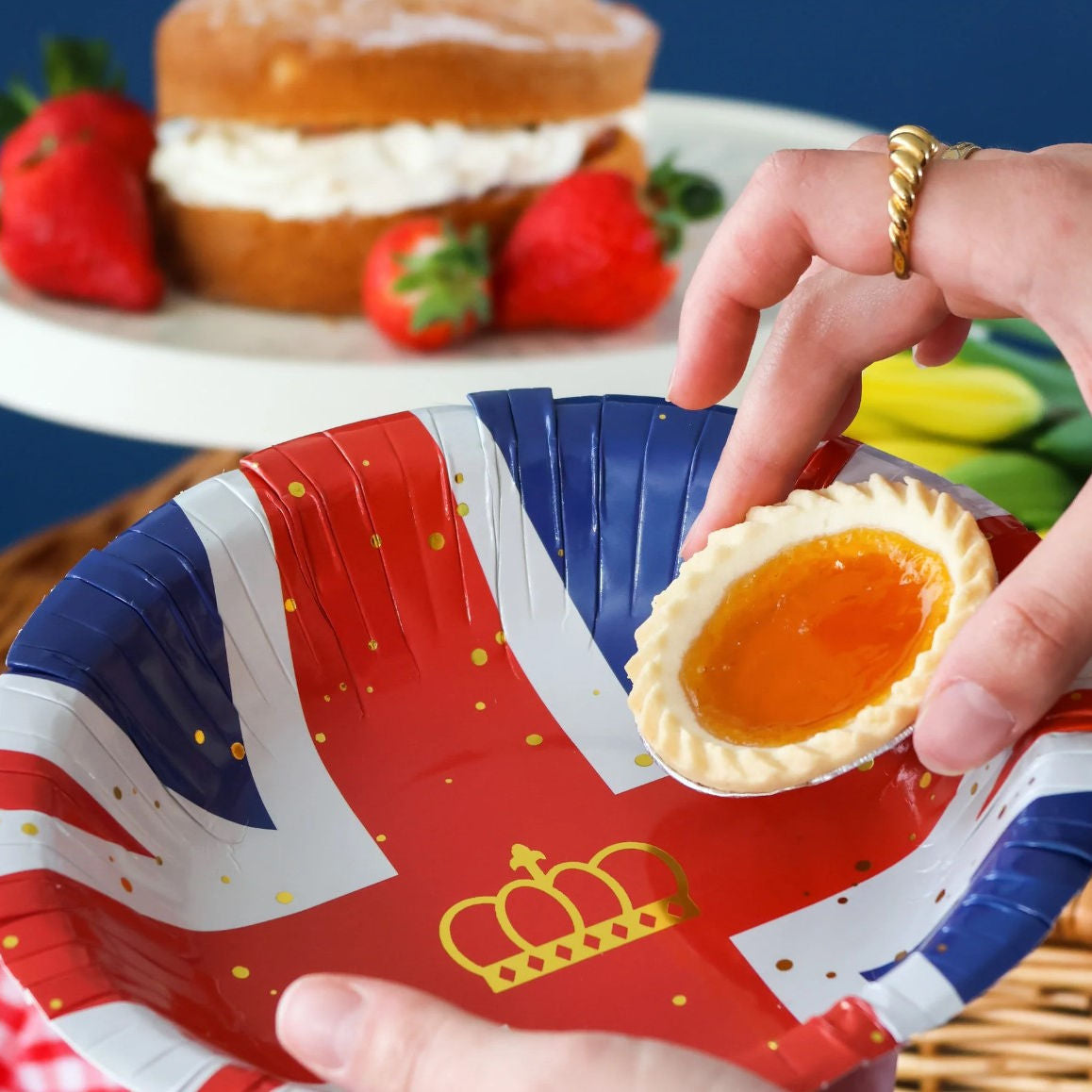 Union Jack 7.5'' Paper Bowls 10 Pack - British Flag Party Tableware Disposable Patriotic Serving Bowls