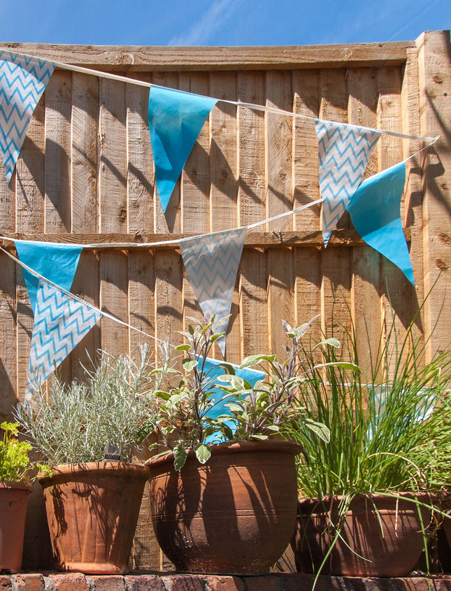 C1012 Blue Zig Zag 10m Triangle Bunting