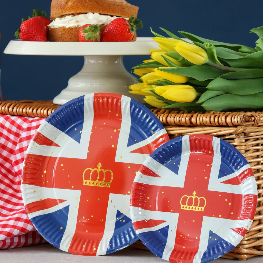 Union Jack 7'' Paper Plates 10 Pack - British Flag Party Tableware Disposable Patriotic Dinnerware